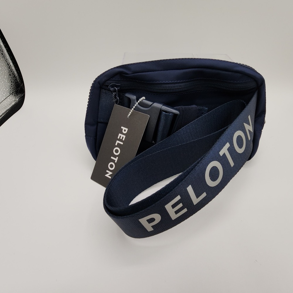 Lululemon x Peloton Everywhere Belt Bag 1L True Navy Adjustable Strap NEW w/ Tag - Picture 5 of 15